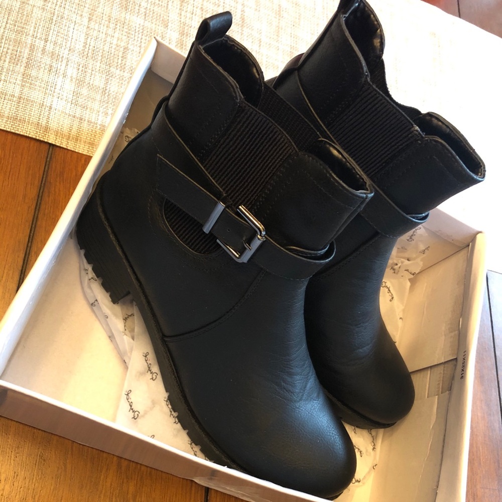 Black boots
